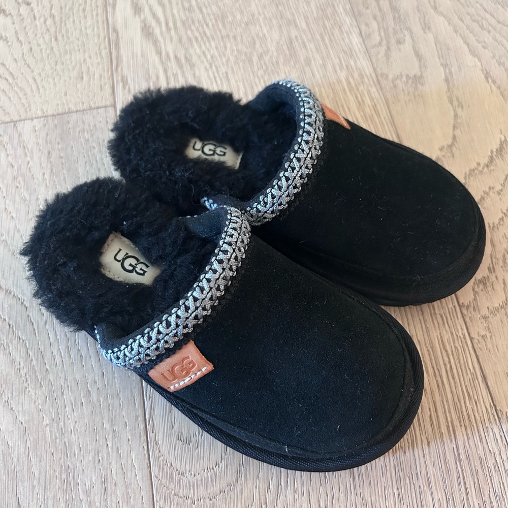 Toddler UGG Slippers – Size 10 (Never Worn)